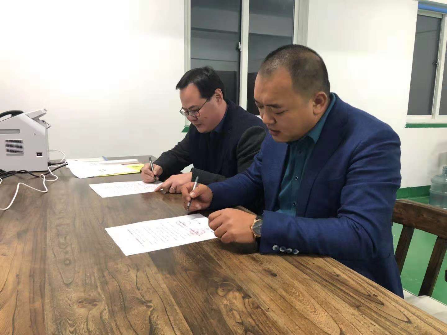 東儀環(huán)保與瀾達(dá)石油設(shè)備簽署戰(zhàn)略合作協(xié)議